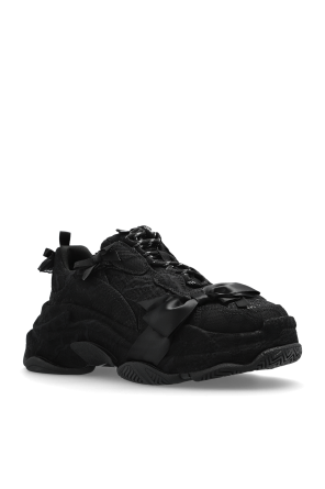 Balenciaga Sports shoes "Triple S"