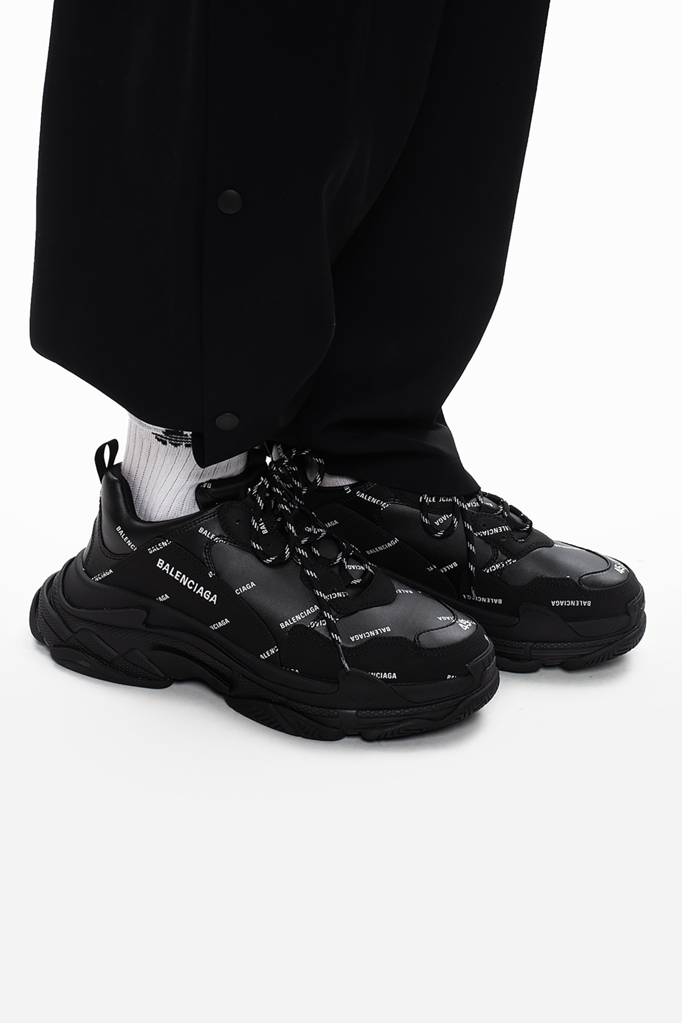 Balenciaga Sneakers triple s Men 536737W2FA11090 Leather Black White 760,75€