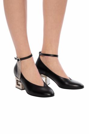Decorative heel shoes od Gucci