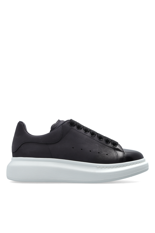 “Oversized” sports shoes od Alexander McQueen