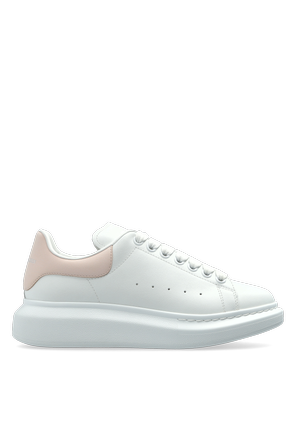 Leather shoes with logo