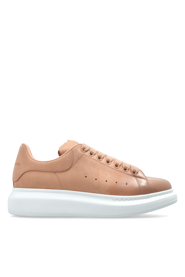 ‘Oversized’ sports shoes od Alexander McQueen