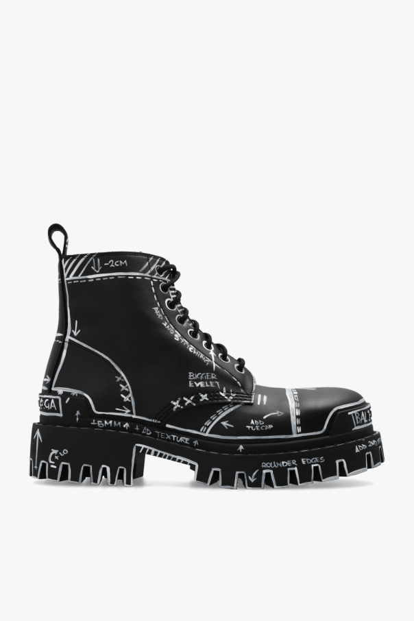 ‘Strike’ ankle boots od Balenciaga