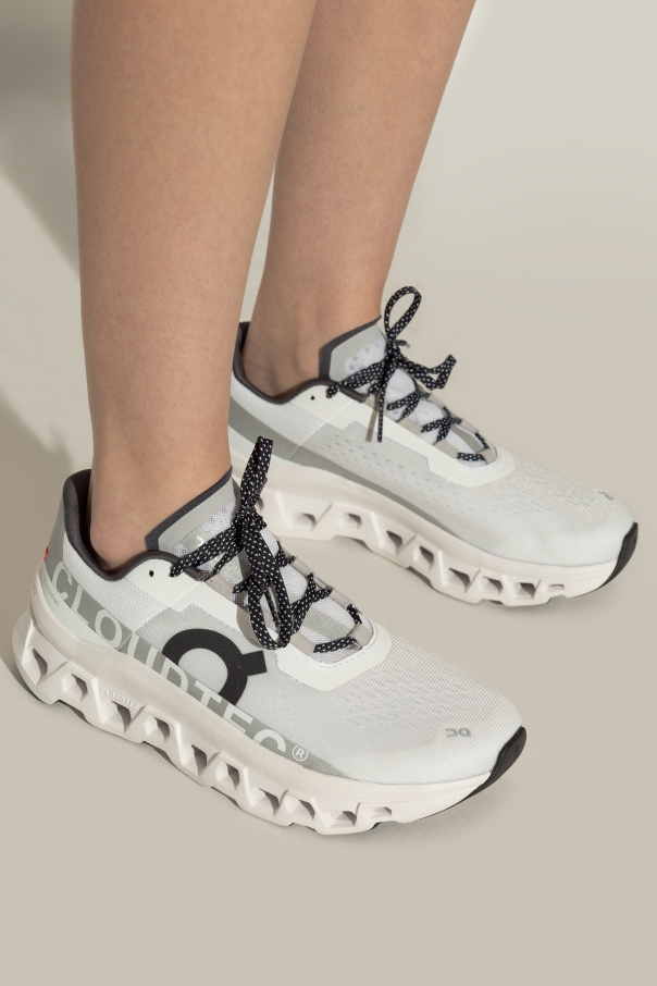 On Running Training shoes `Cloudmonster`