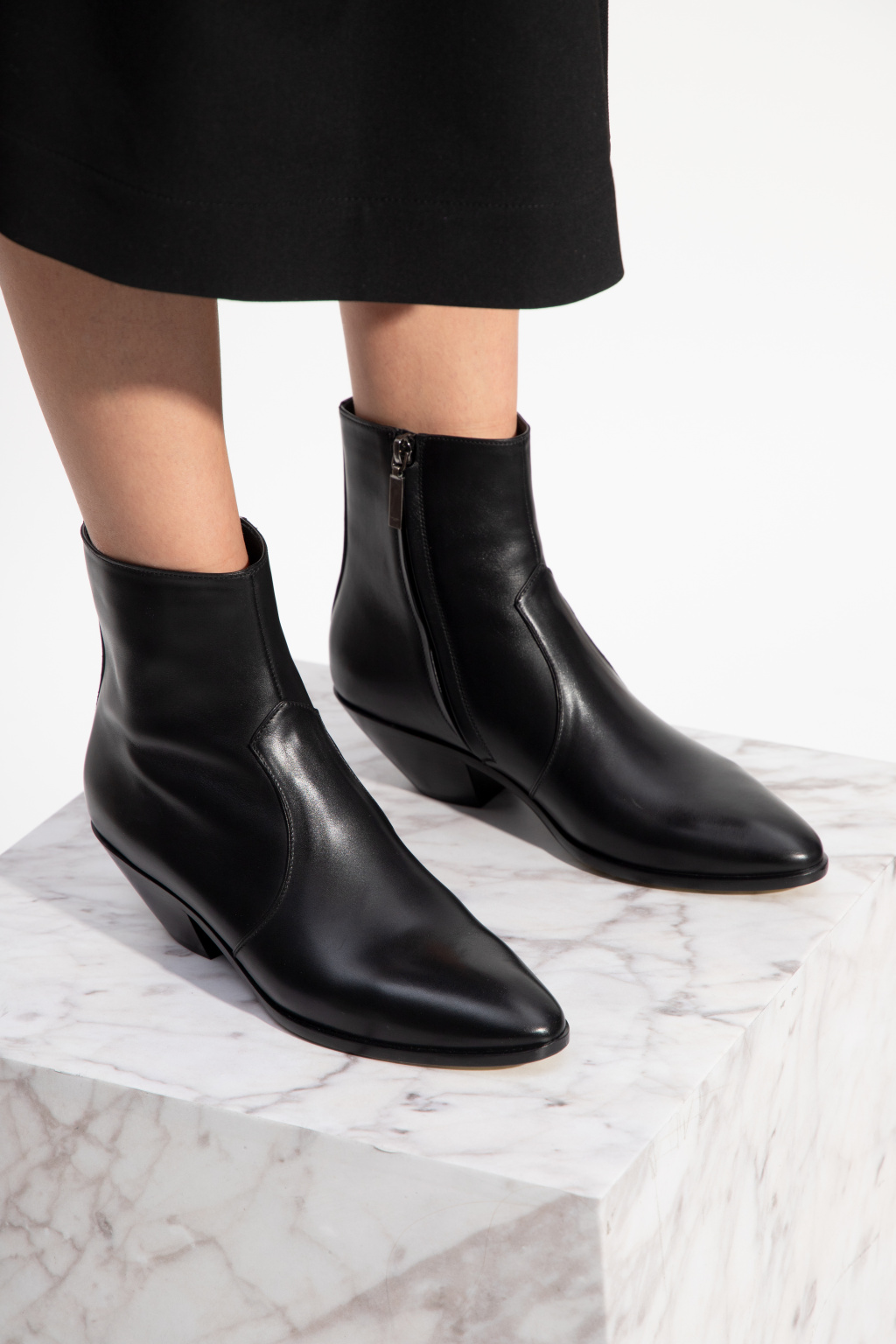 Saint Laurent almond toe heeled ankle boots - Black
