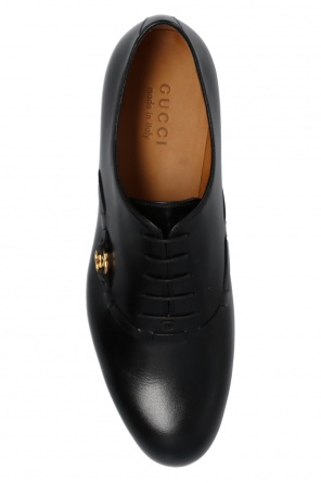 Gucci Leather shoes with logo