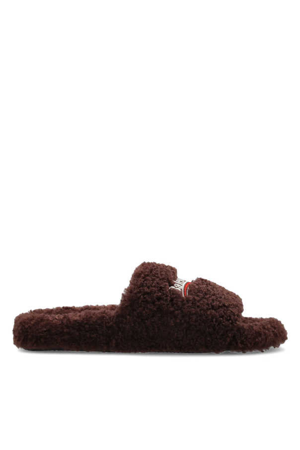 ‘Furry’ slippers od Balenciaga