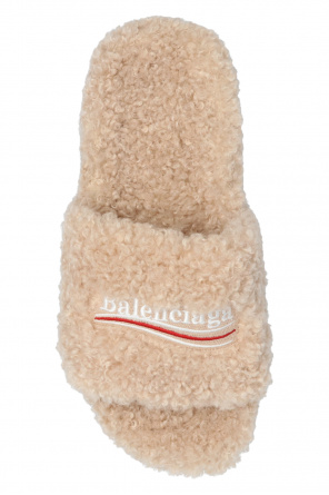 Balenciaga Klapki z logo ‘Furry’