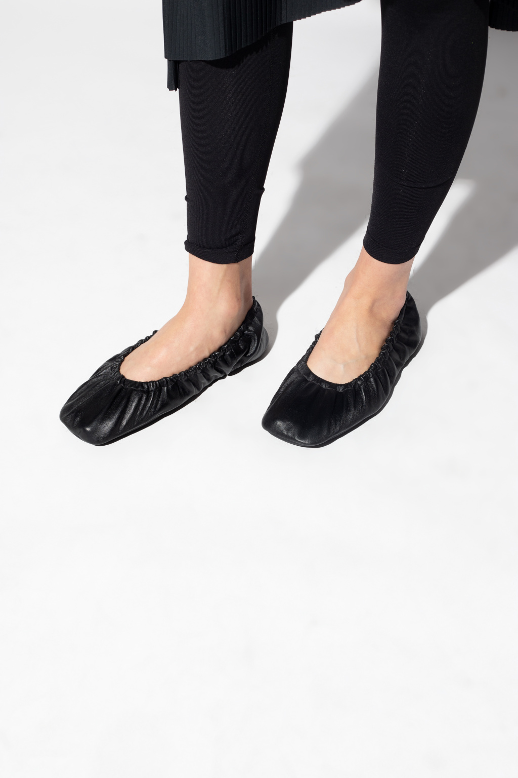 Balenciaga ‘Tug’ leather ballet flats