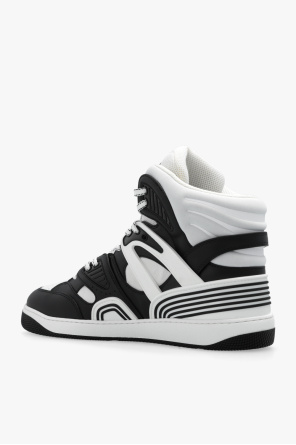 gucci models ‘Basket’ high-top sneakers