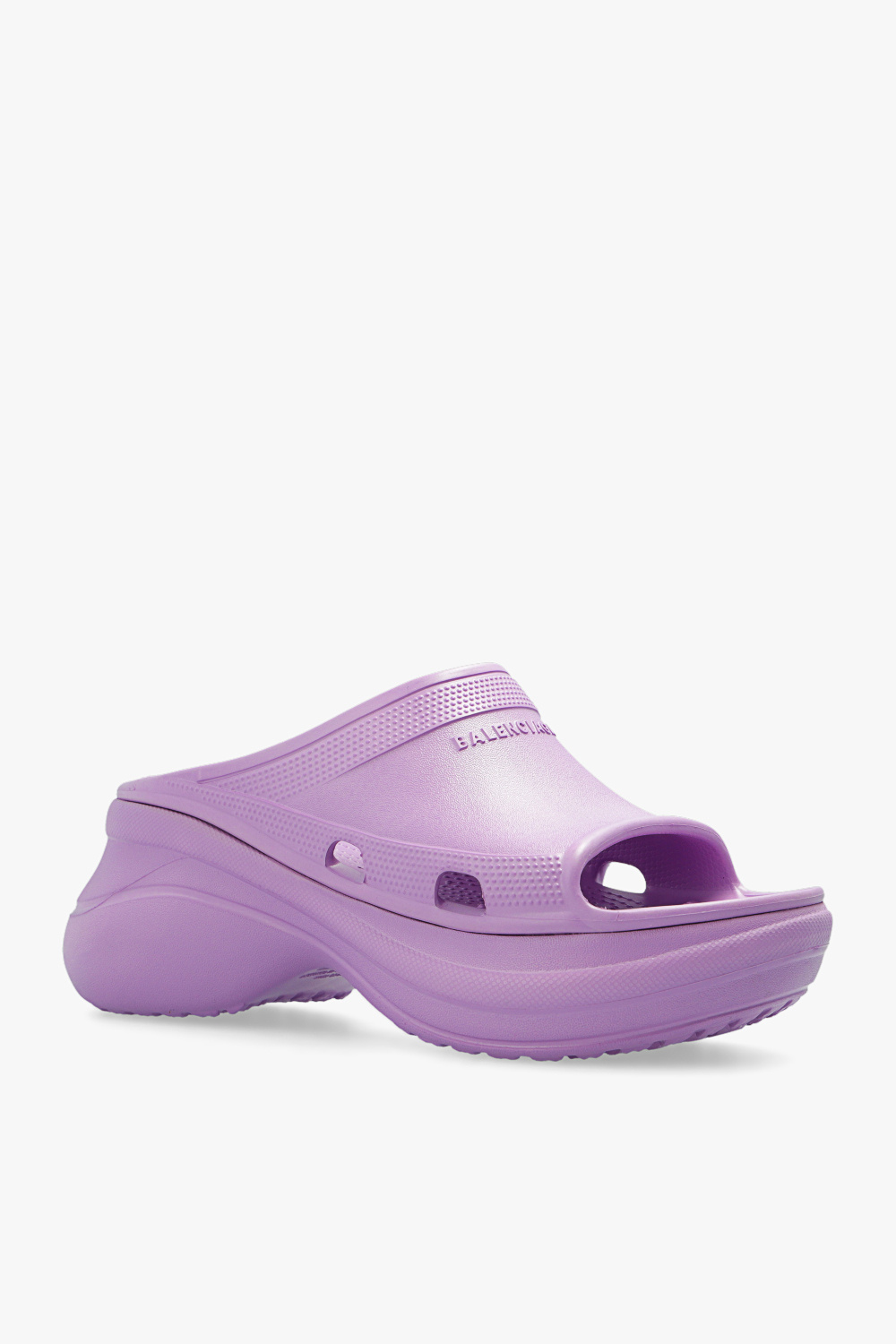 Balenciaga De här söta Crocs Cars finns för barn™