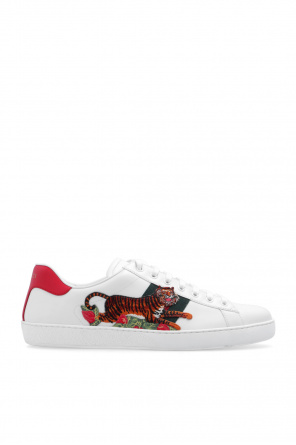 The ‘gucci tiger’ collection sneakers od Gucci