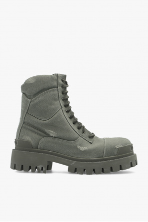 Combat boots od Balenciaga