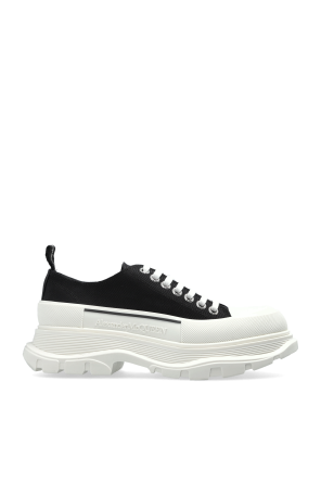 Sportliche Schuhe mit Plateausohle