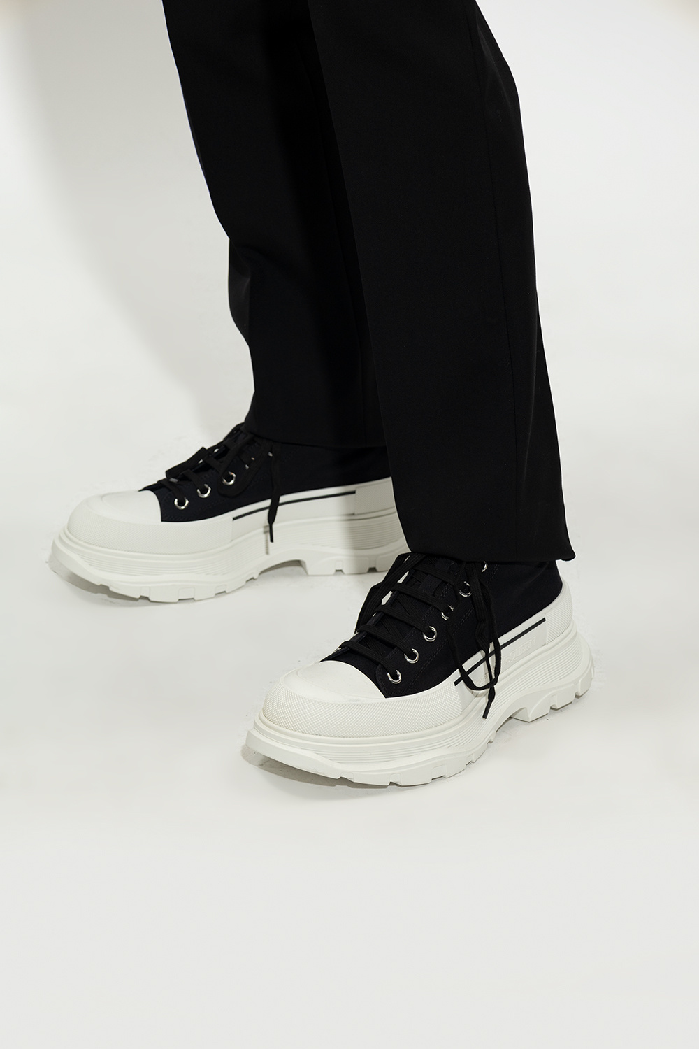 Alexander McQueen Sneakers with logo print