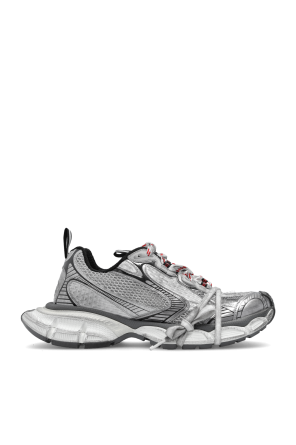 ‘3XL’ sneakers