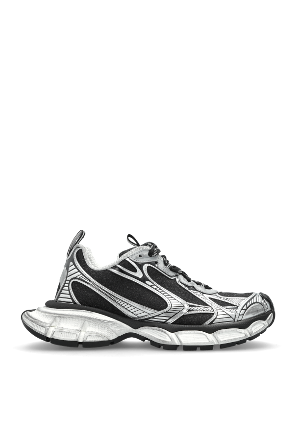‘3XL’ sports shoes od Balenciaga