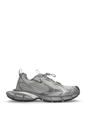 ‘3XL’ sports shoes