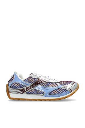 Sport shoes 