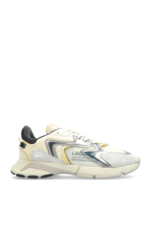 Sports shoes
