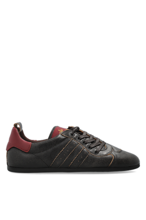 "Drubken" sports shoes