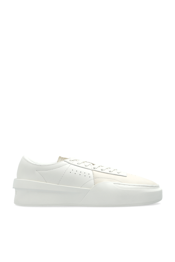 Sports shoes "Aura" od Lacoste
