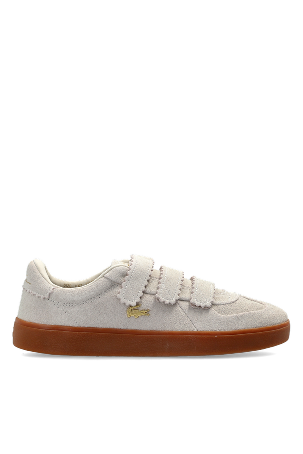 Suede sports shoes 