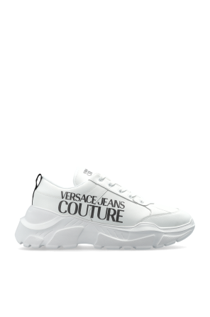 Sports shoes with printed logo