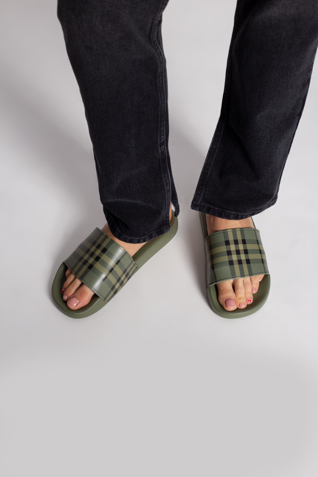 Burberry Rubber slides