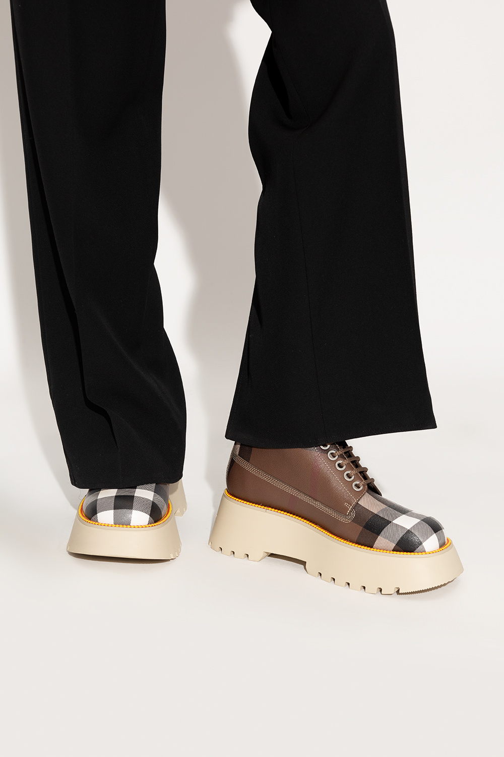 Burberry ‘BTS Mason’ shoes