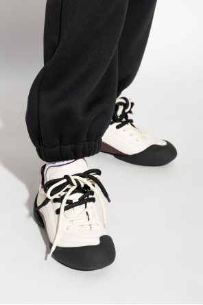 Sneakers flexion od Alexander McQueen