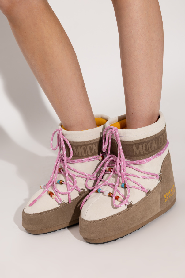 Moon Boot Śniegowce `X GIR Icon Low Suede Beads`