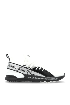 Sports shoes with printed logo