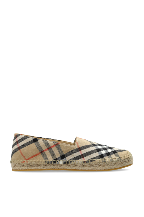 Shoes with pattern od Burberry