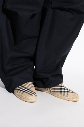 Patterned shoes od Burberry