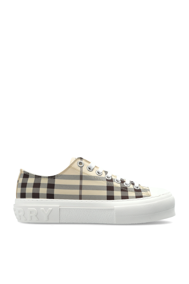 Sports shoes with a check pattern od Burberry