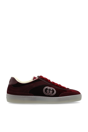 Aksamitne buty sportowe