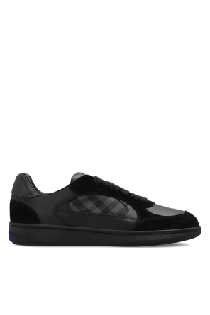 ‘New Terrace’ sports shoes