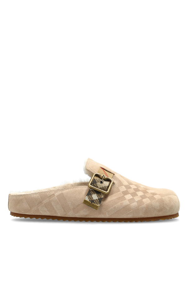 ‘Urchin’ slides od Burberry