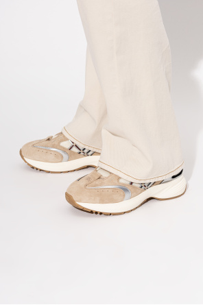 ‘eclipse runner’ sports shoes od Burberry