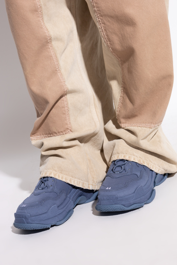 Balenciaga Sports shoes "Triple S"