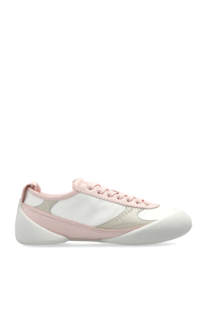 Sportschuhe mit Logo