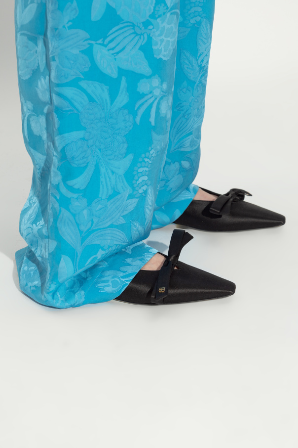 Balenciaga Shoes with a bow