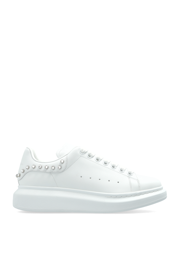 Sports shoes with studs od Alexander McQueen