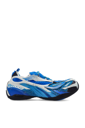 ‘Soleless’ sports shoes