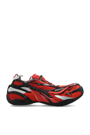 ‘Soleless’ sports shoes