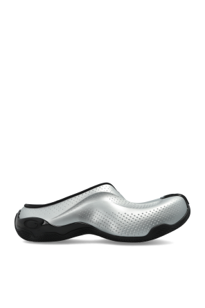 'Basketball' shoes