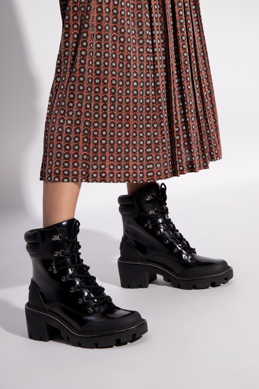 Lug - touch-strap open-toe sandals Black - Sole Hiker' heeled ankle boots  Tory Burch - IetpShops MK