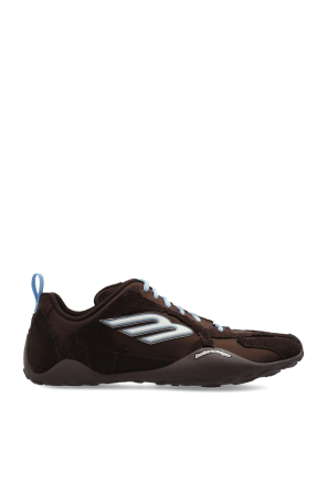 ‘Monday Ultra’ sports shoes