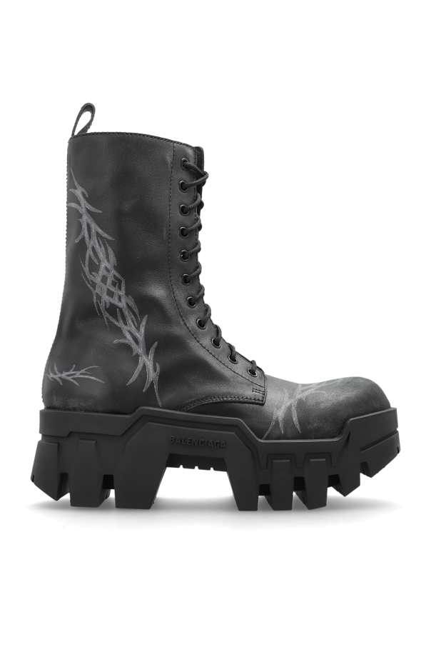 Platform ankle boots ‘Bulldozer Lace Booti’ od Balenciaga